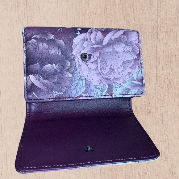 Womens floral wallet Purple Bifold ID holder zip Closure Button snap - Picture 9 of 10